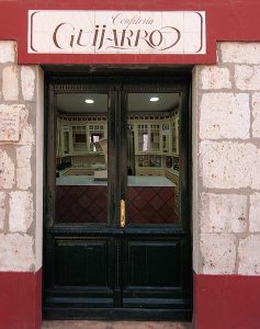 Fachada de la tienda Fachada de la tienda